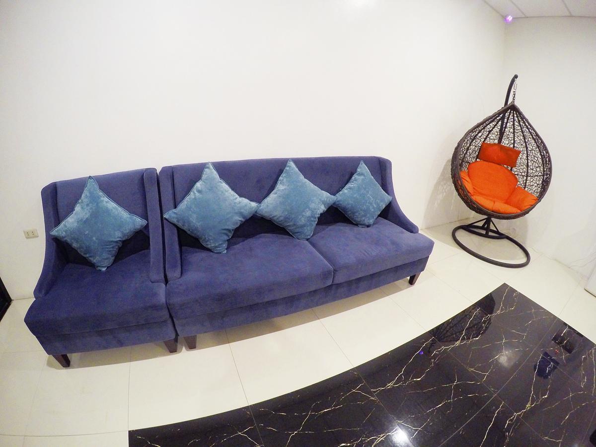 Golden Gate Suites Dumaguete City Экстерьер фото